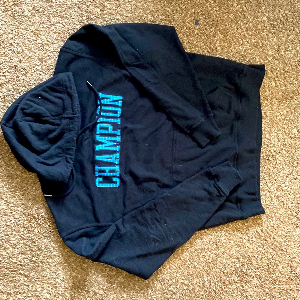 This is a Champion hoodie. Barely worn. Size XL in men’s